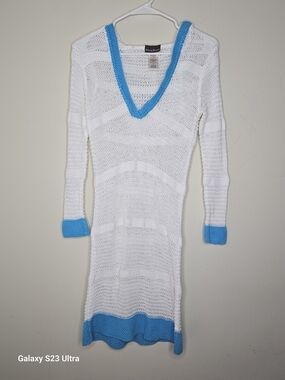 Tommy Bahama White Knit V-Neck Dress with Blue Trim